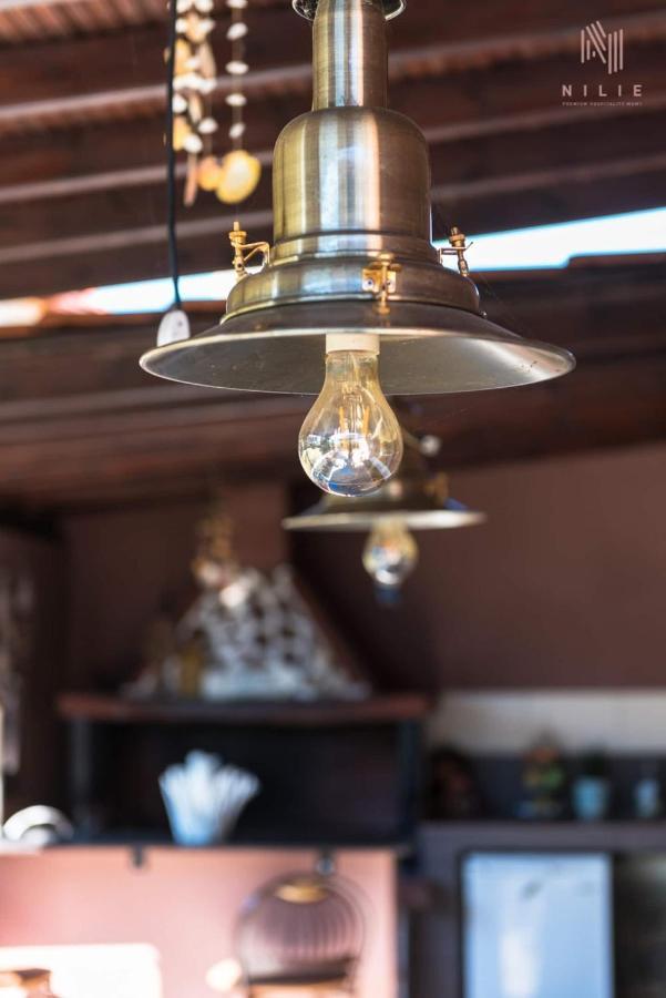 Roadhouse, Nilie Hospitality Mgmt Villa ฟิออยิตา ภายนอก รูปภาพ